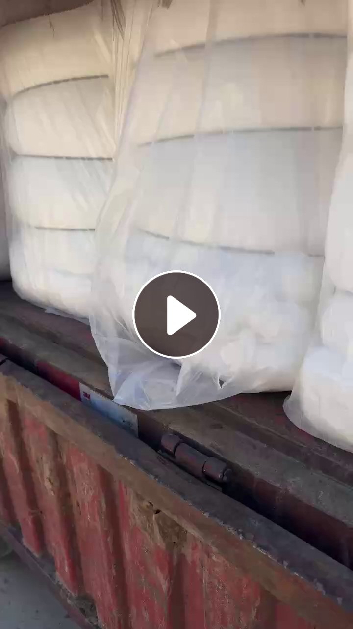 长期出售粘胶无纺布开花棉，开松棉，可以纺21支纱，也可以做棉签，厂在山东聊城市