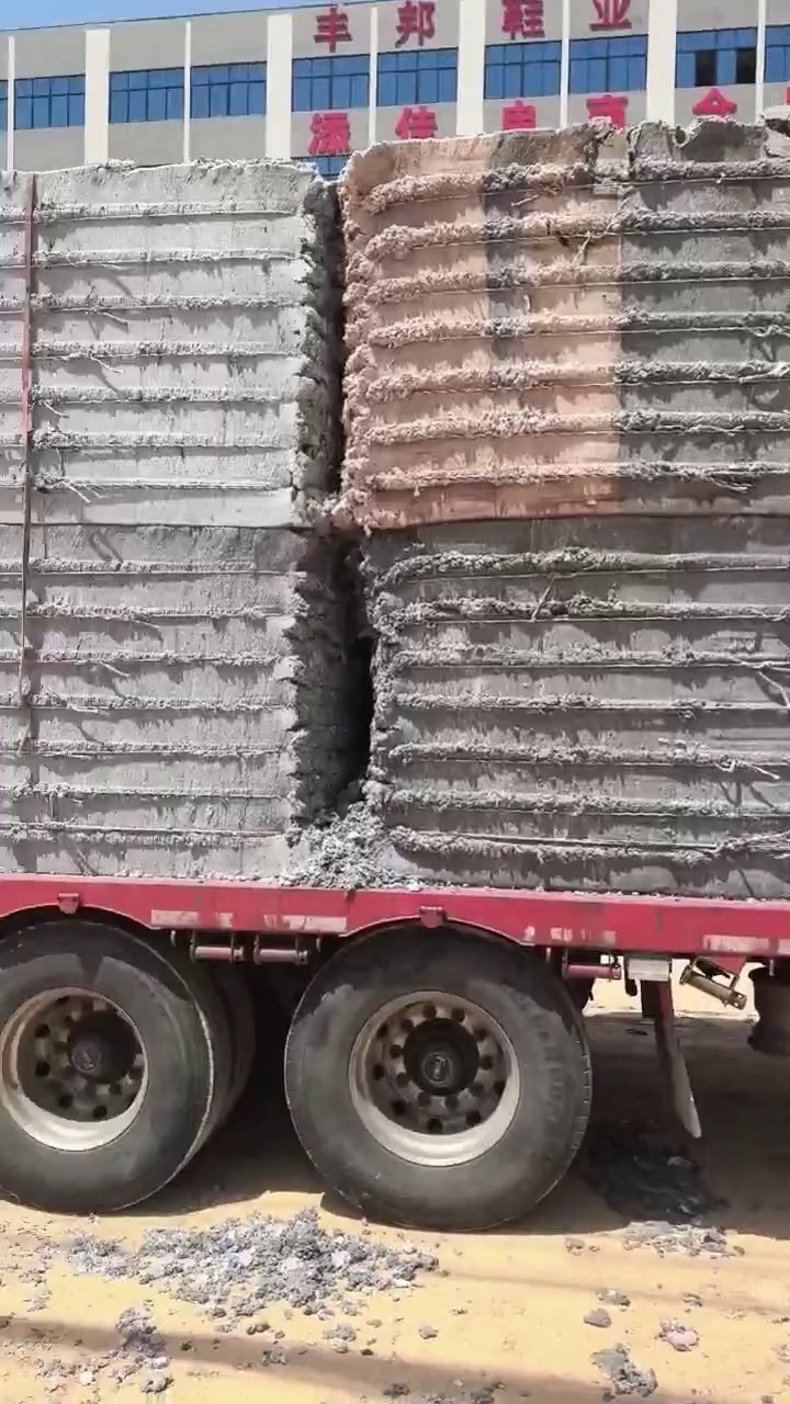 长期大量出售pvc吹毛革，pvc毛毛料，每天出60吨左右