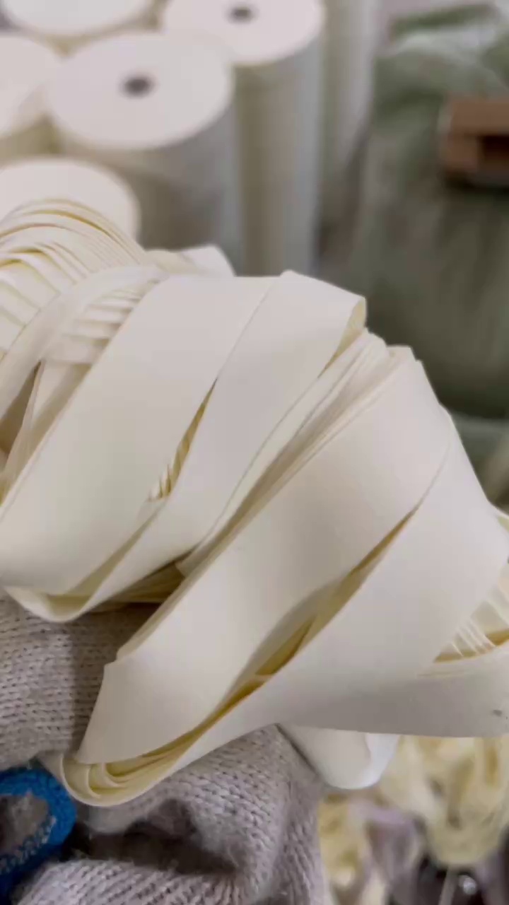 长期出售2020，锦纶废布，泳装布，锦氨废布，现货100吨