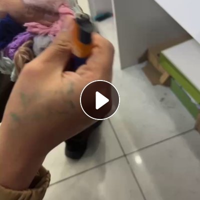 长期出售纺纱厂下来的涤纶拉丝料，颜色混在一起的，压好包的，统货出，每月50吨，货在江苏常州