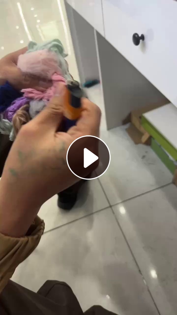 长期出售纺纱厂下来的涤纶拉丝料，颜色混在一起的，压好包的，统货出，每月50吨，货在江苏常州