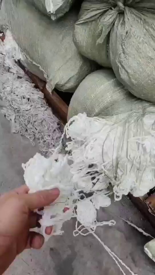 长期出售涤纶干丝和水丝， 现货干丝9.6一车，现货水丝20-30吨，厂在广东汕头