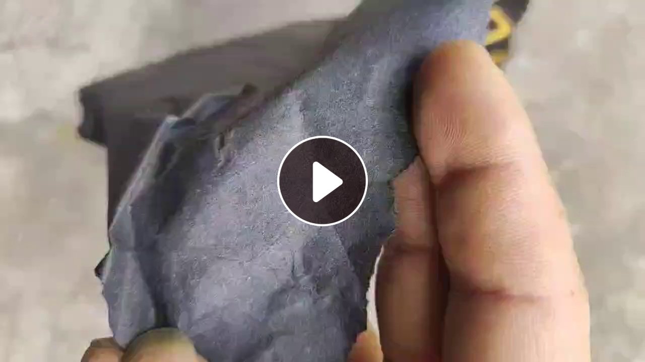 出售贴模板的黑色纸，不带胶，边角料五六吨，卷筒的十几吨