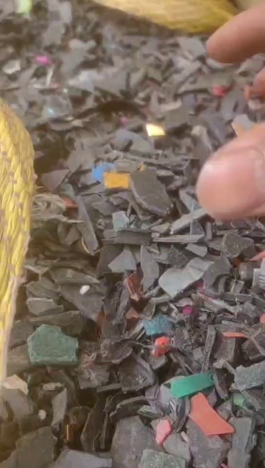 出售黑丙破碎料 清洗甩干