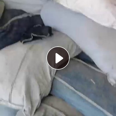 出售大块牛仔布，刀口布，宽1.5，长1米以上，有带弹性的和没弹性的都在一起了，厂在山东青岛