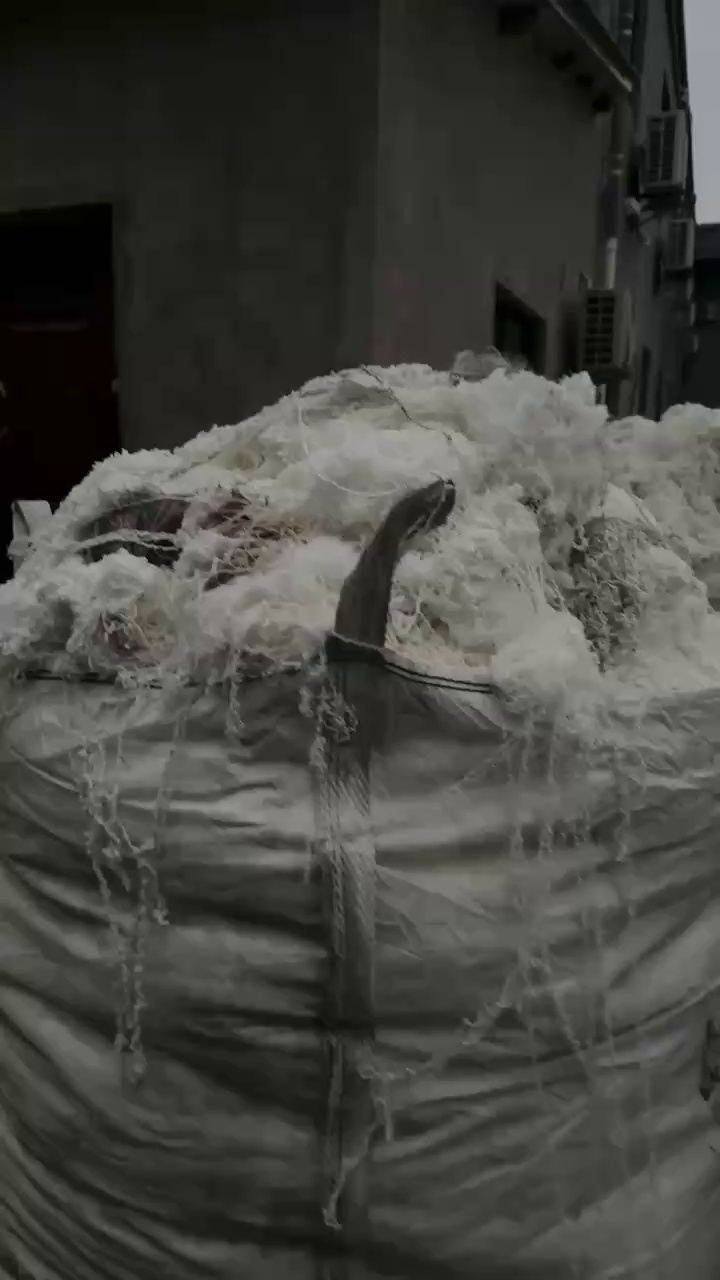 长期出售涤纶废丝，涤纶干丝，涤纶水丝，现货有15吨，货在安徽蚌埠市