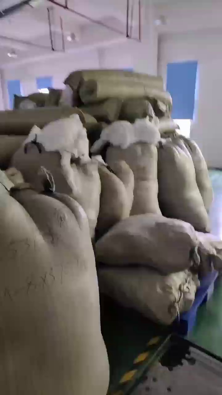 长期出售涤纶废布，每个月20多吨，厂在贵州都匀市