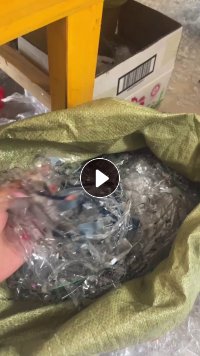 出售软质PVC车贴破碎料,无胶的,做压延用