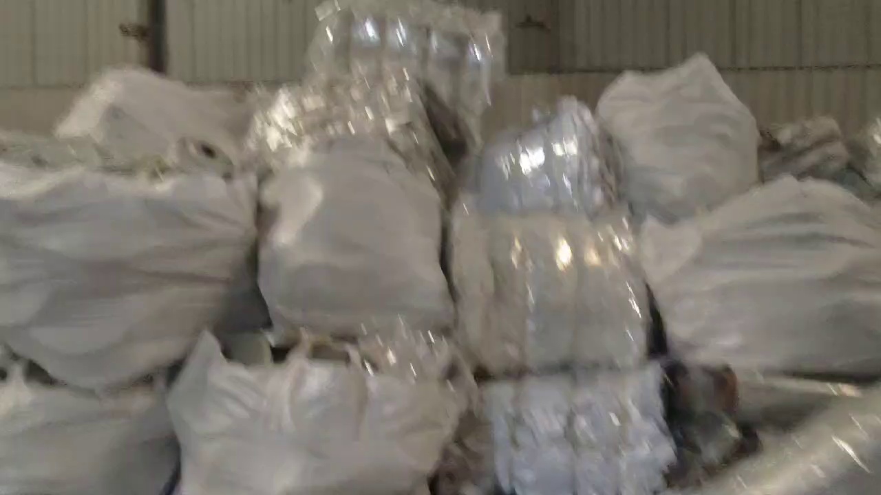 出售PET电子膜，80%以上是成卷的，现货13米一车