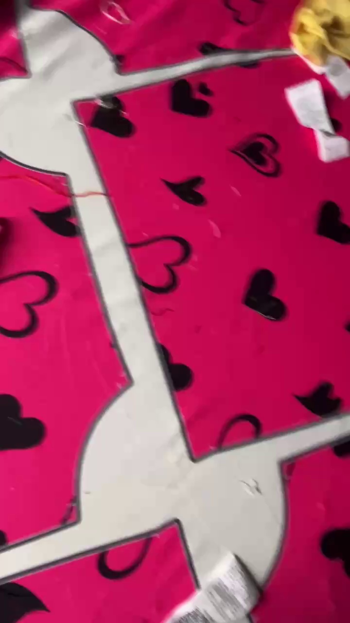 长期出售数码烧花厂下来的涤纶废布，白布带黑边，厂在广东佛山