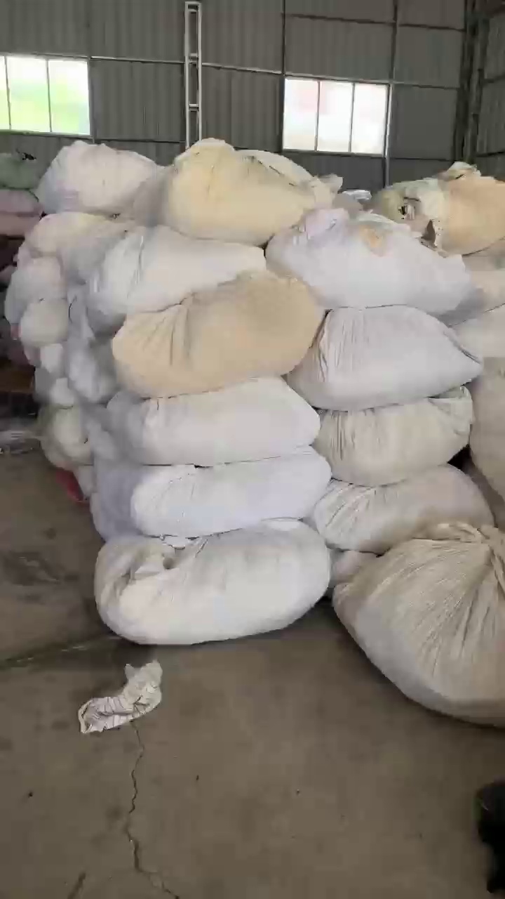 长期出售旧衣服大白统货，现货十多吨，厂在福建漳州