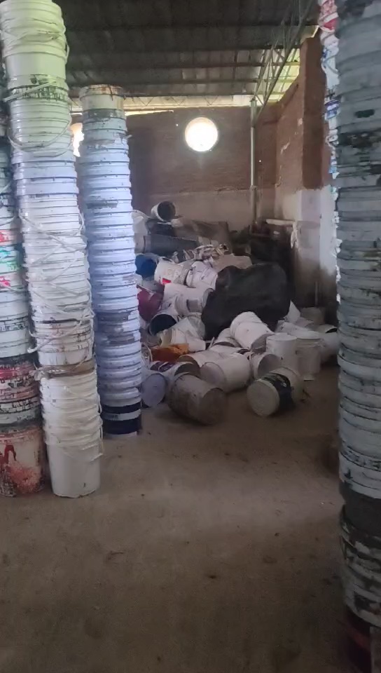 求购 涂料桶胶水桶毛料