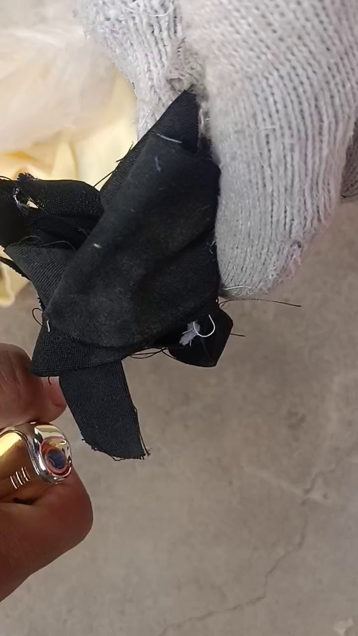 长期出售涤棉废布，涤棉碎布，现货有20吨，货在山西临汾