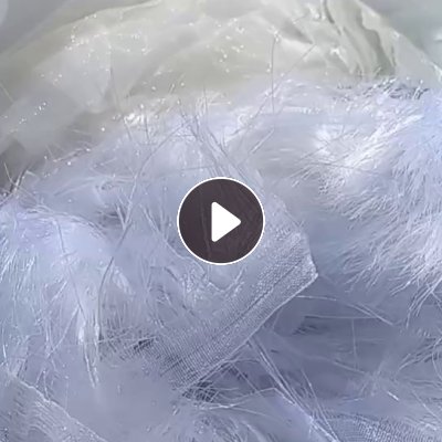 长期出售白色的涤纶废布，涤纶网纱，涤纶边角料，现货几十吨