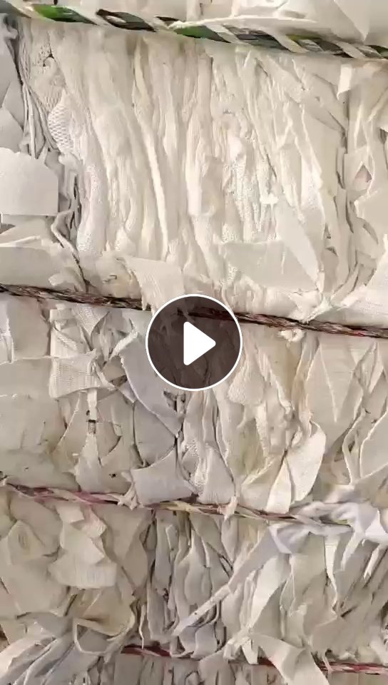 长期出售鞋帮布，纯涤纶的，无浆无胶，各种颜色都有， 现货一百多吨，压包好的，厂在福建莆田