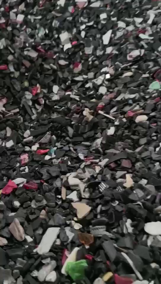 出售pc合金破碎料，冲击15个左右，月供300吨