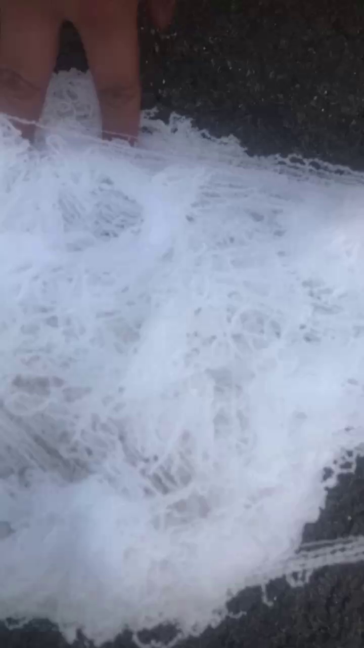 长期出售涤纶水丝，含水30-40，每个月四十吨，货在山东济宁