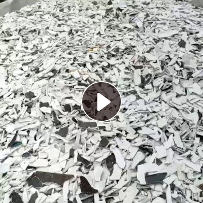长期出售PVC塑钢破碎料