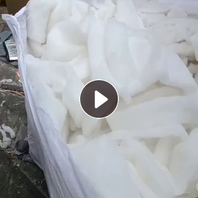 出售丝绵，干净丝绵，服装厂丝绵下脚料，现货有十来吨，货在广东佛山