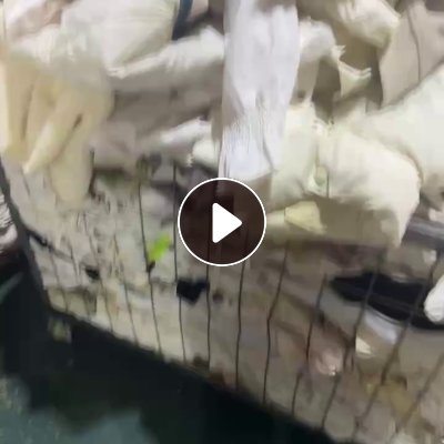 长期出售旧衣服大白，白料，开花料，现货有30吨左右，货在湖北仙桃