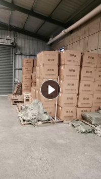 工厂处理一批库存口罩,有200多万只, 还有PP材质的口罩下脚料也有出售,厂在安徽铜陵