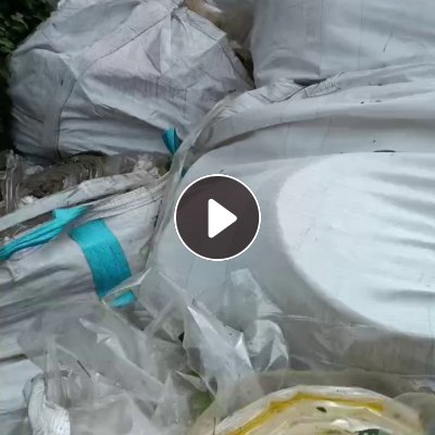 出售无胶PET膜废料，卷筒压包料都有，可以分开出，也可以统货出，现货一百来吨