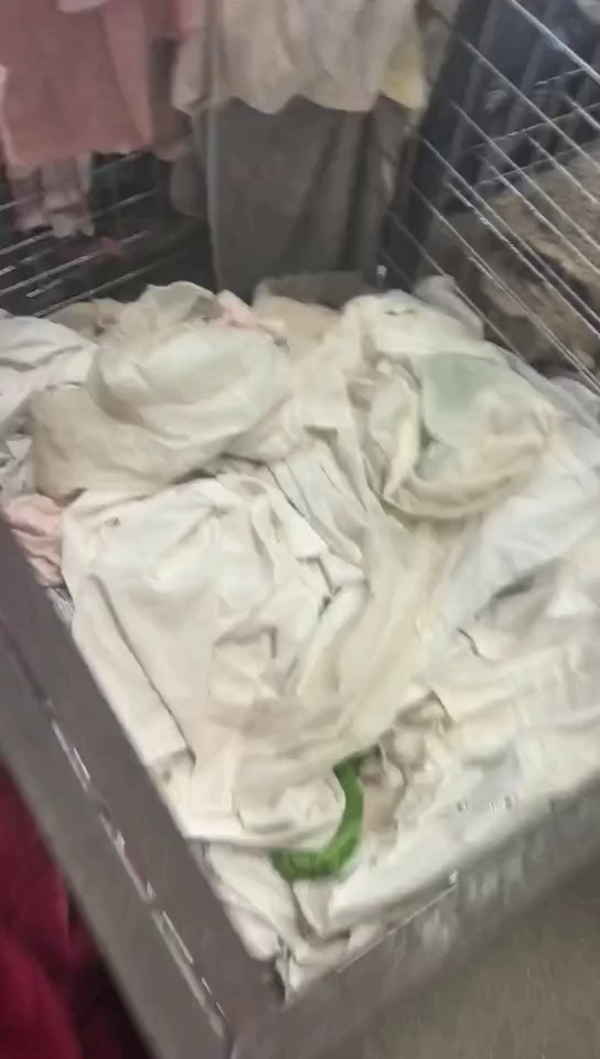 长期大量出售旧衣服大白，白料，开化料，月供300吨左右，货在湖南长沙