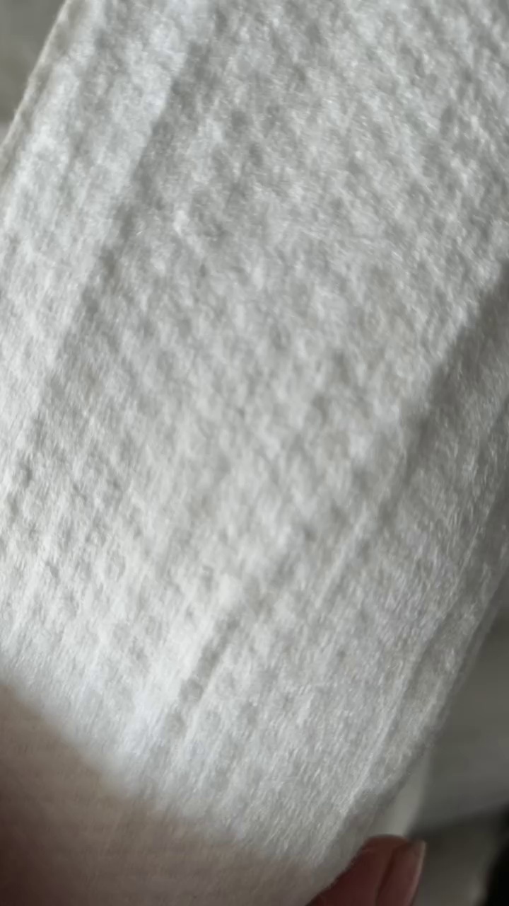 长期出售全粘胶无纺布，无纺布边角料，月供百来吨，货在湖北孝感