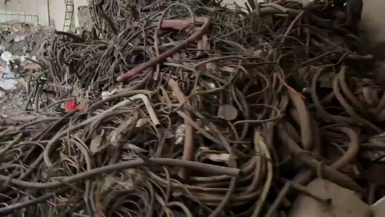 长期出售橡胶炼油料，月供20吨左右