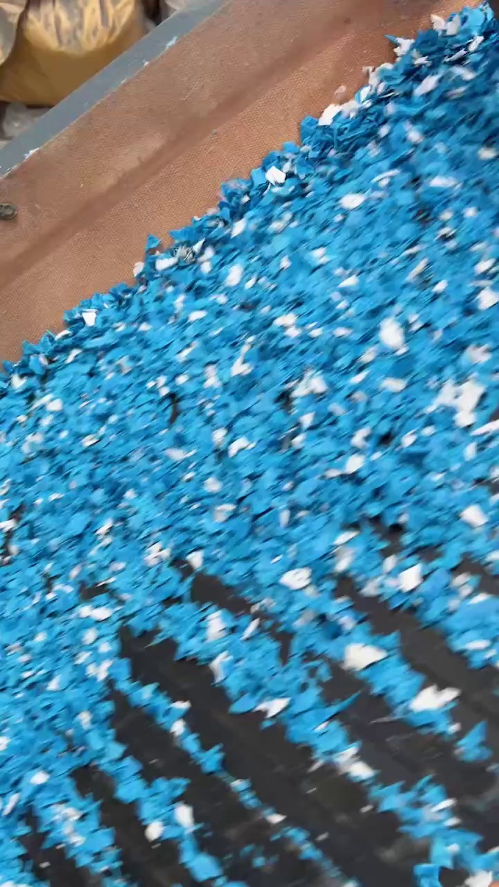 长期大量出售空心板破碎料  ，杂色白色乳白色透明都有，干净，月供两百吨以上