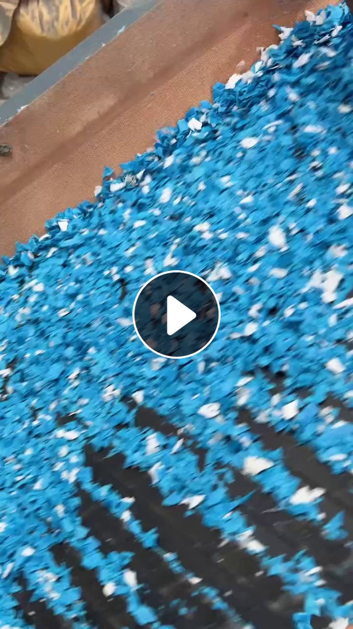 长期大量出售空心板破碎料  ，杂色白色乳白色透明都有，干净，月供两百吨以上