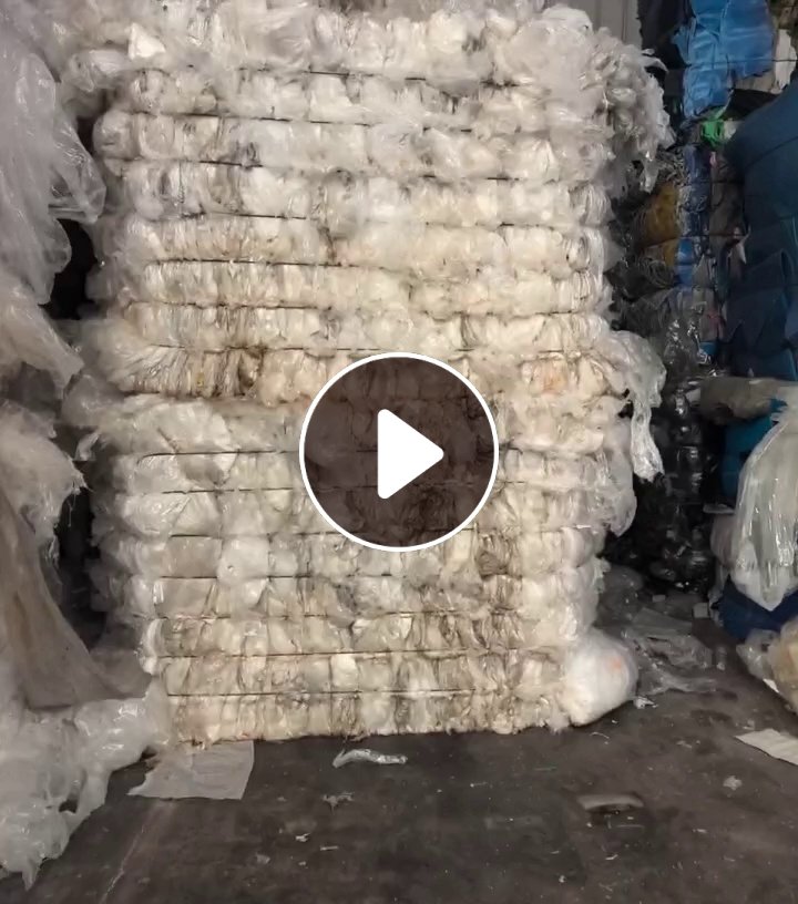 出售一级水洗高压膜废料，缠绕膜占比70%，现货半挂