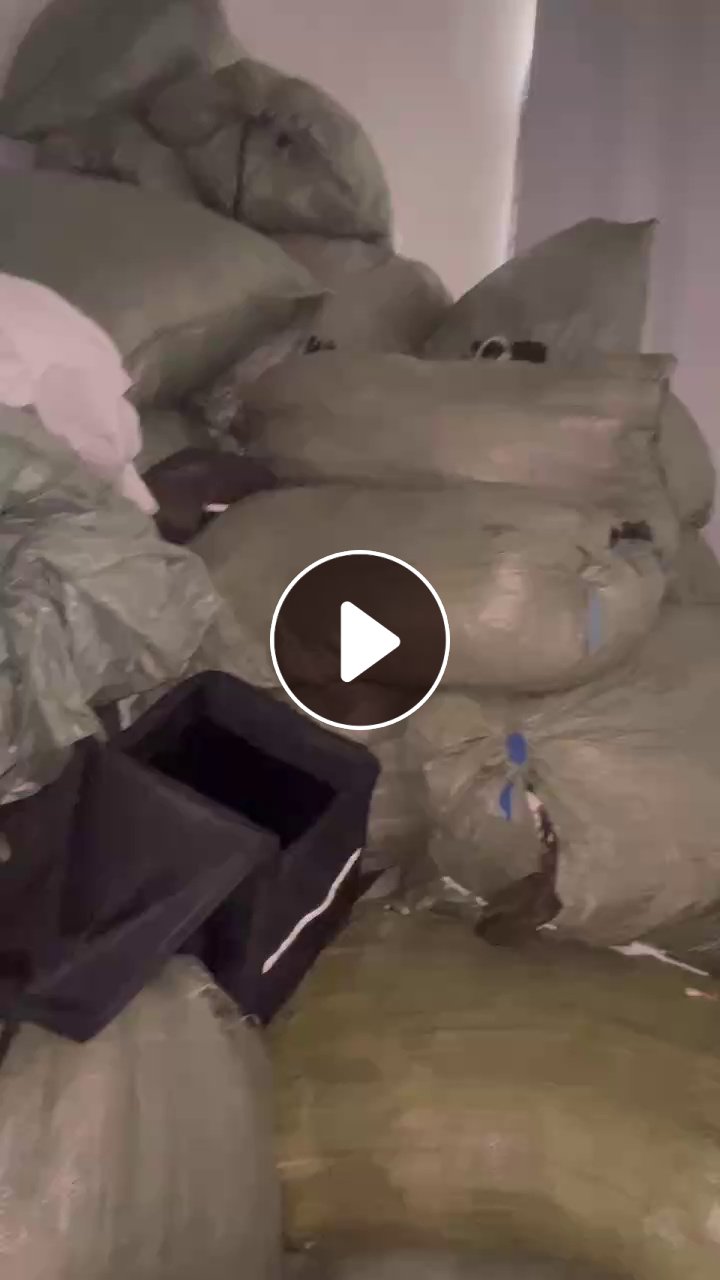 长期出售羊毛下脚料，双面呢边角料，全毛，货在厦门集美
