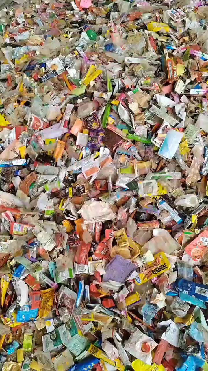 出售食品包装袋，没有打包用吨包装，现货30吨左右