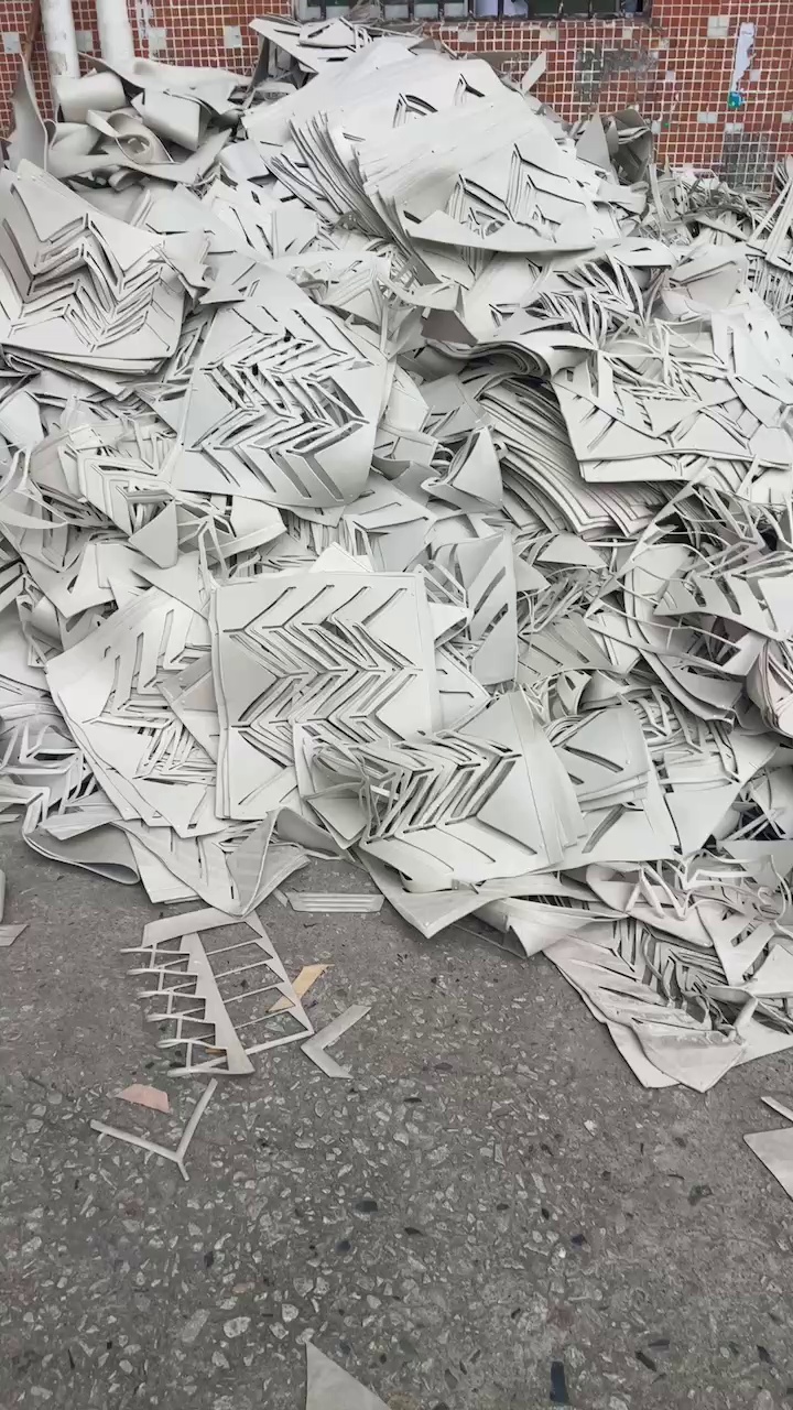 长期出售EVA拖鞋带边角料