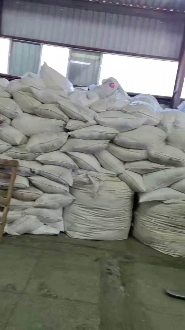 长期出售白色涤纶废丝，涤纶丝，货在浙江嘉兴