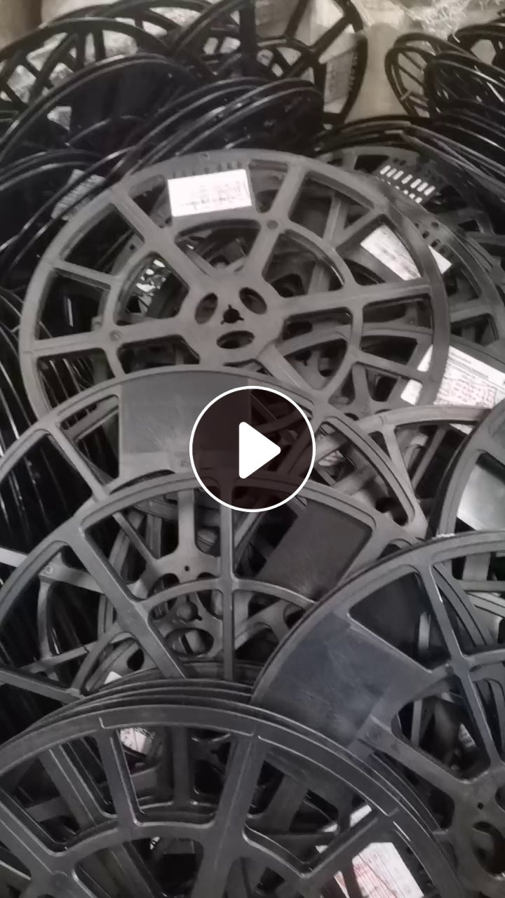 出售合金电子圆盘废料，也能出破碎料，现货二十多吨，长期有货