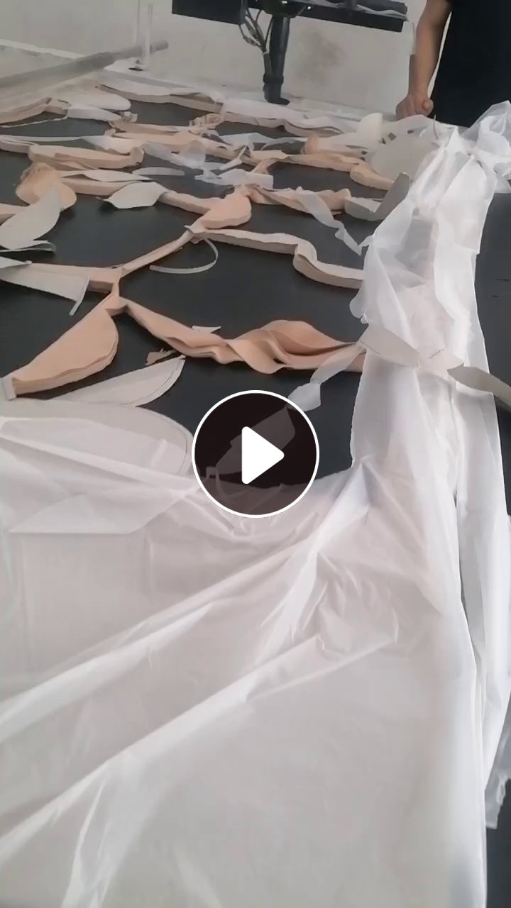 工厂长期出售锦氨废布白烟布，黑烟布，内衣下脚料，厂在辽宁抚顺