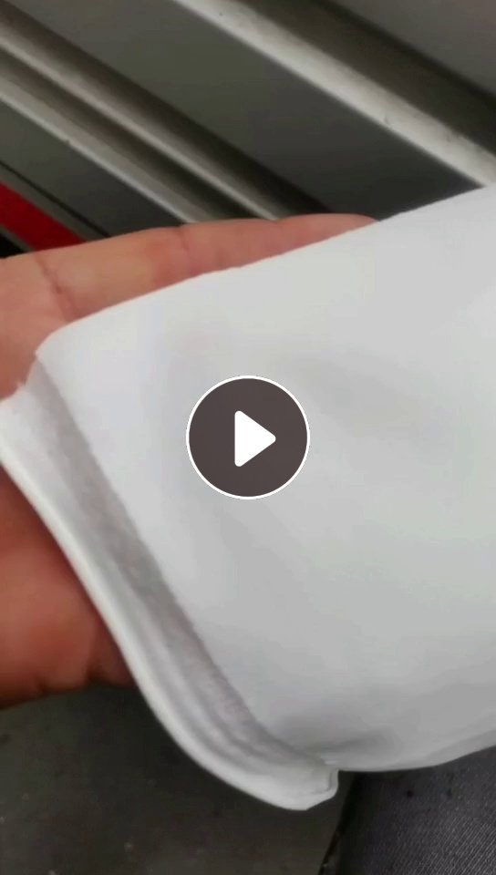 长期出售涤纶废布，单面带点涂层，每个月18吨，货在浙江温州
