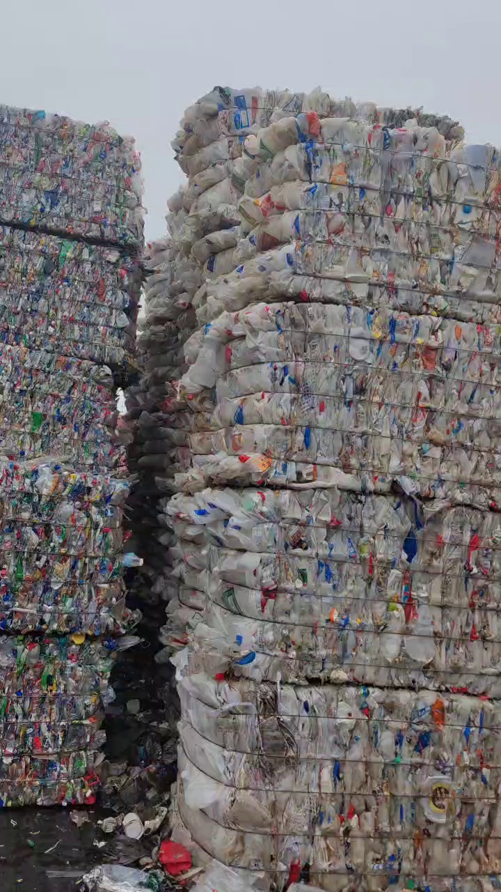 出售大小白乙压块，现货30吨