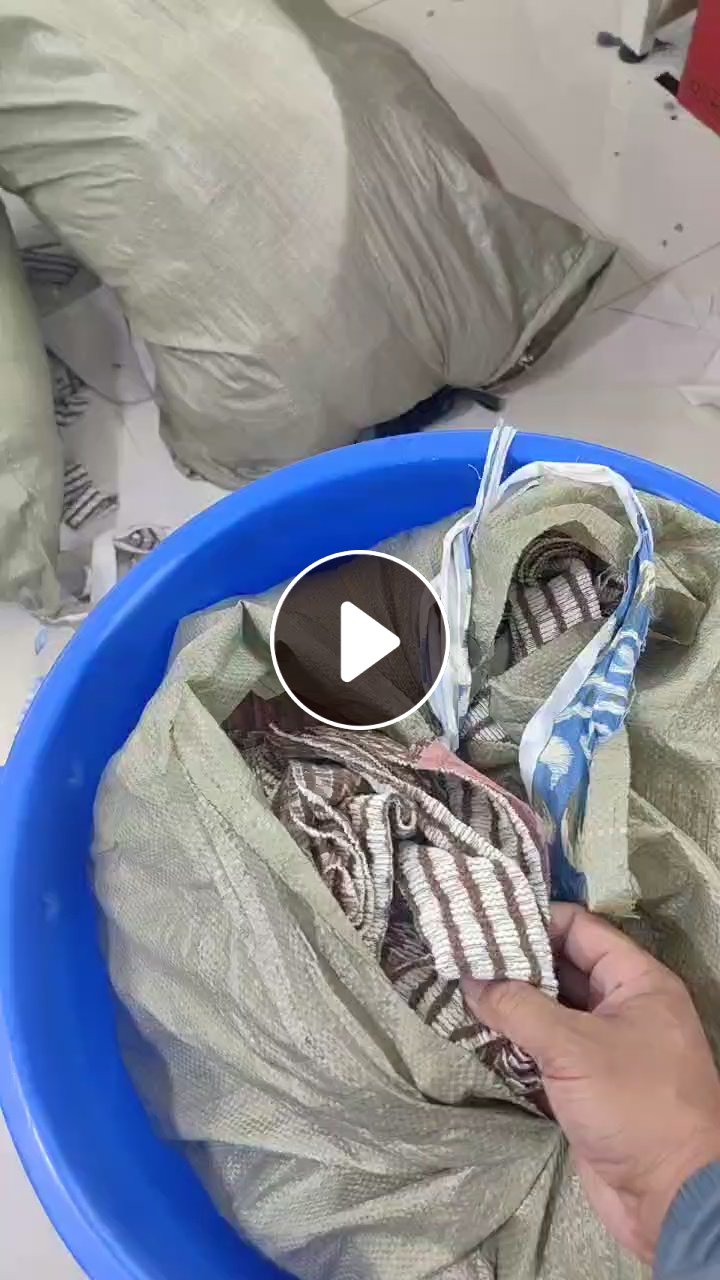 长期出售开花料，废布料，服装下脚料，现货有十几吨