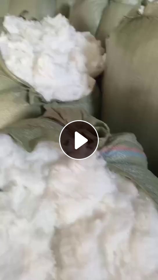 长期出售涤纶毛毛料。带水下来的， 每个月30-40吨，厂在浙江杭州