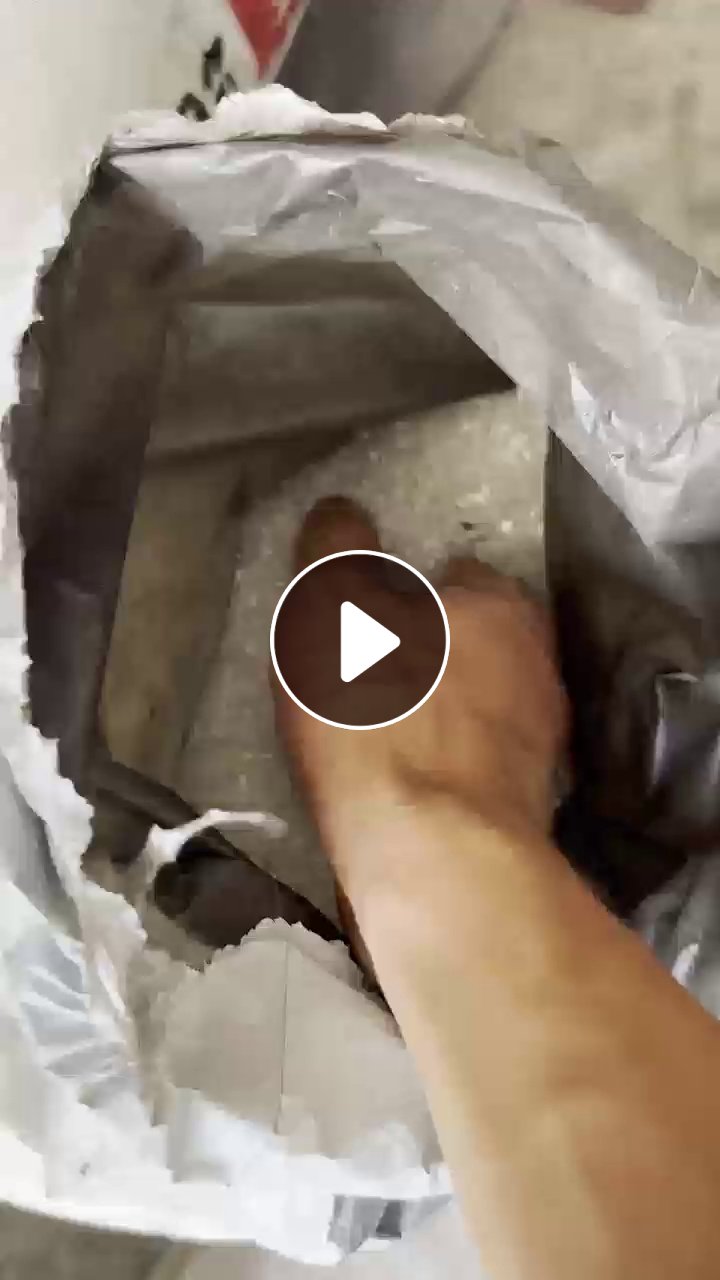 出售透明软质PVC破碎料，LED彩灯电线皮上面下来的，现货十几吨