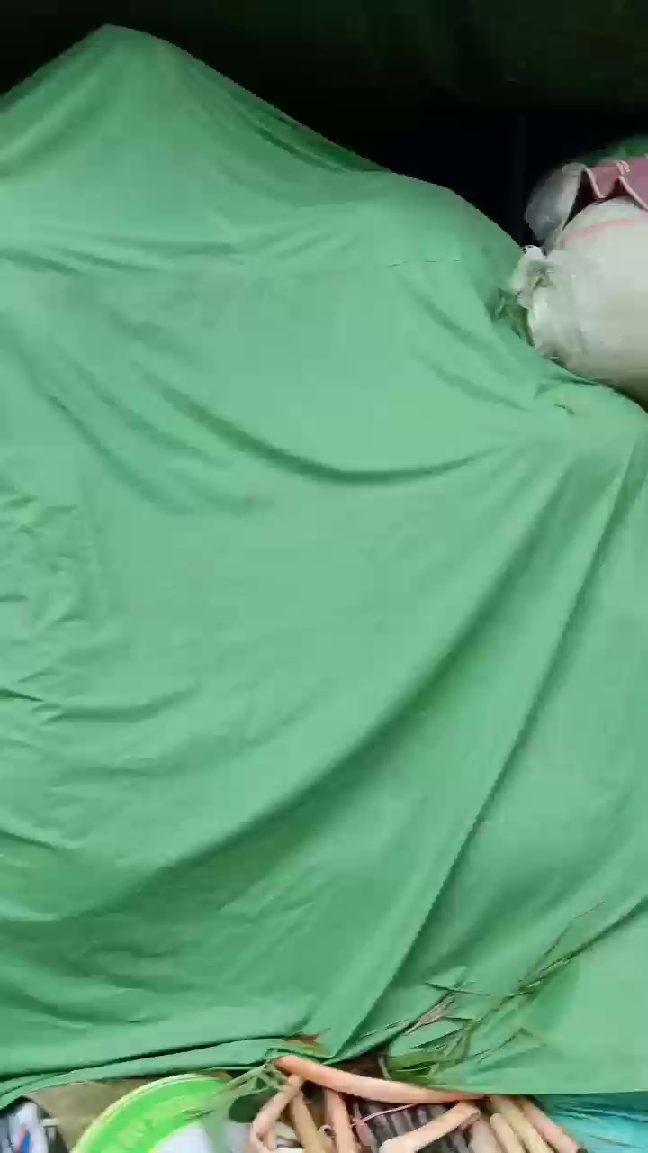 长期出售干造缠绕膜，含少量标签，未压包