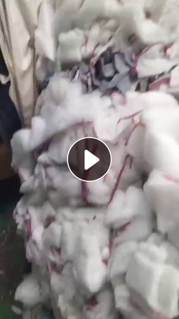 长期出售服装厂下来的丝绵下脚料，每个月3-5吨，厂在河南许昌
