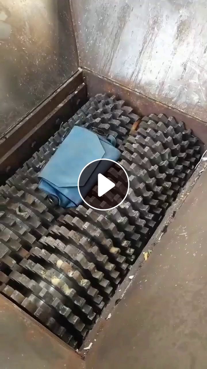 出售皮包破碎料，pvc和pu都有，现货100吨，长期有货