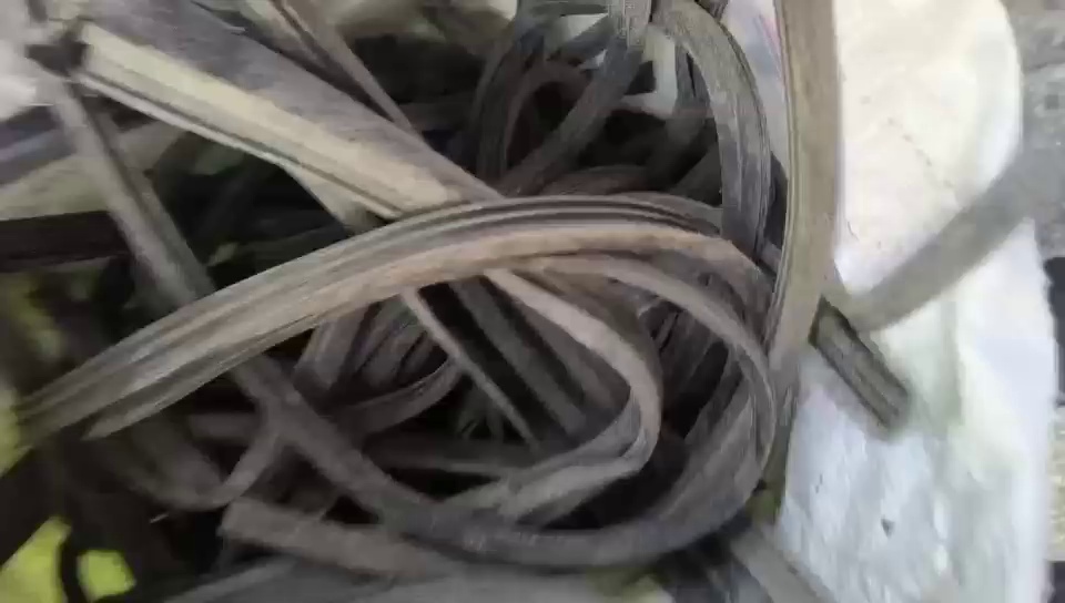 长期出售橡胶炼油料，够车发走