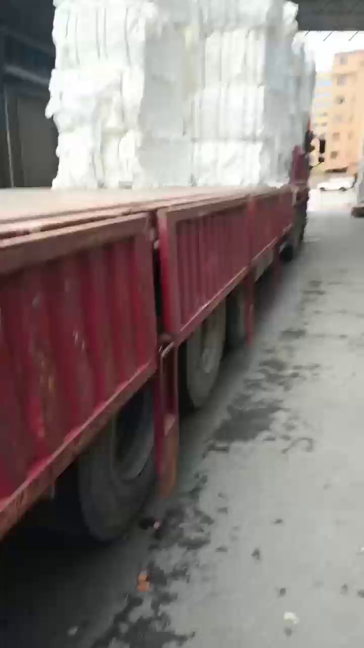 长期回收纯粘胶无纺布下脚料，做短纤维用，每个月需要几百吨，厂在江苏常州