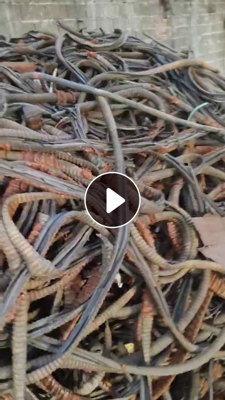长期出售电缆下来的废料，电缆下脚料，电缆皮带废铁，现货有30吨，货在山东临沂