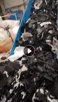 长期出售PP无纺布,无纺布边角料,有黑色和白色分开打包,月供十几吨,货在广东惠州